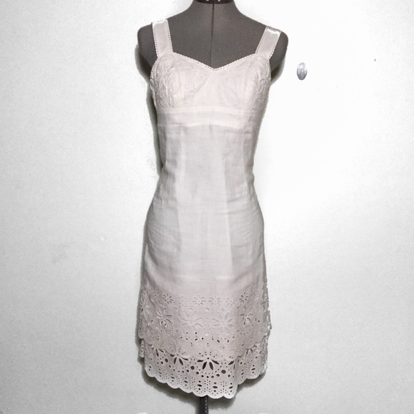 Lilly Pulitzer Dresses & Skirts - Lilly Pulitzer White Linen Embroidered Dress FLAW